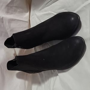 Black Boots